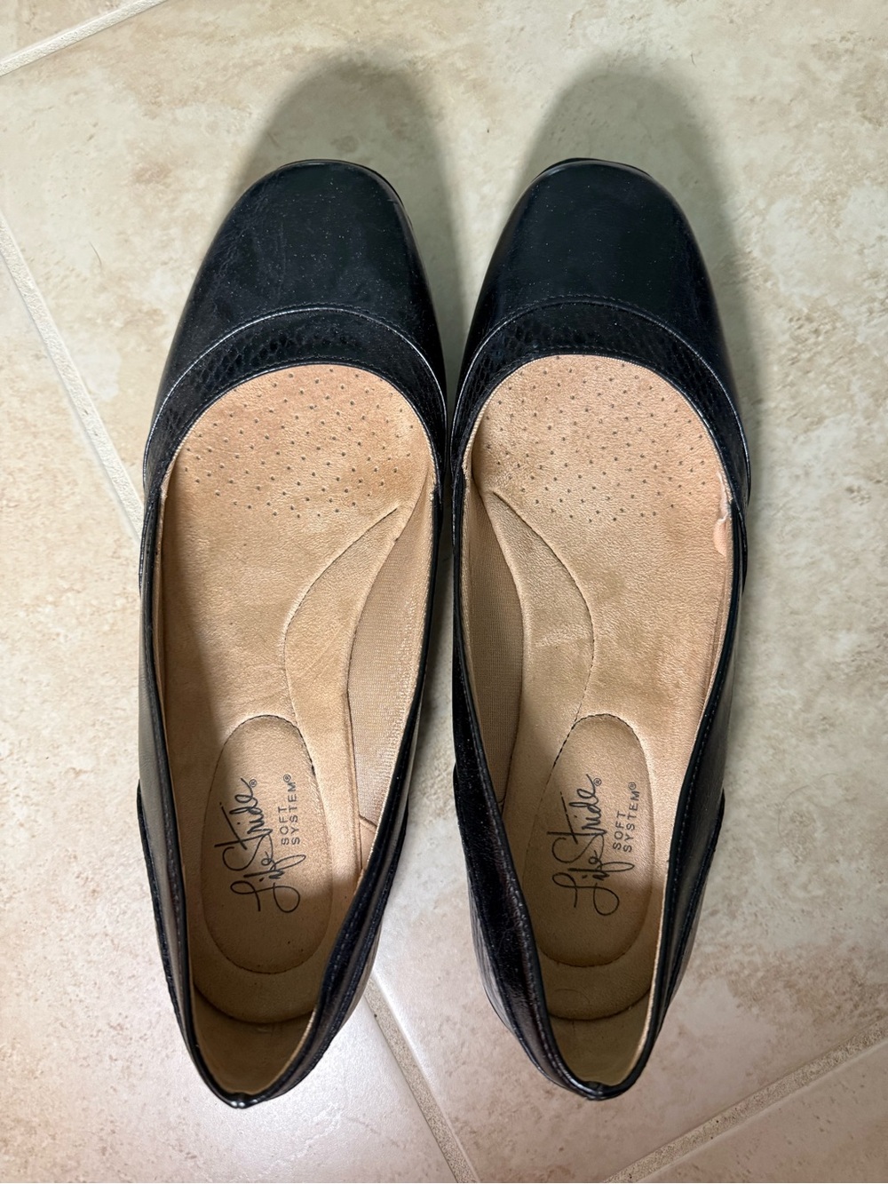 Life Stride Black Women's Comfort Ballet Flats